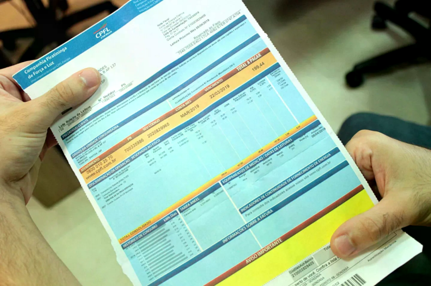 como-reduzir-conta-de-luz-empresa